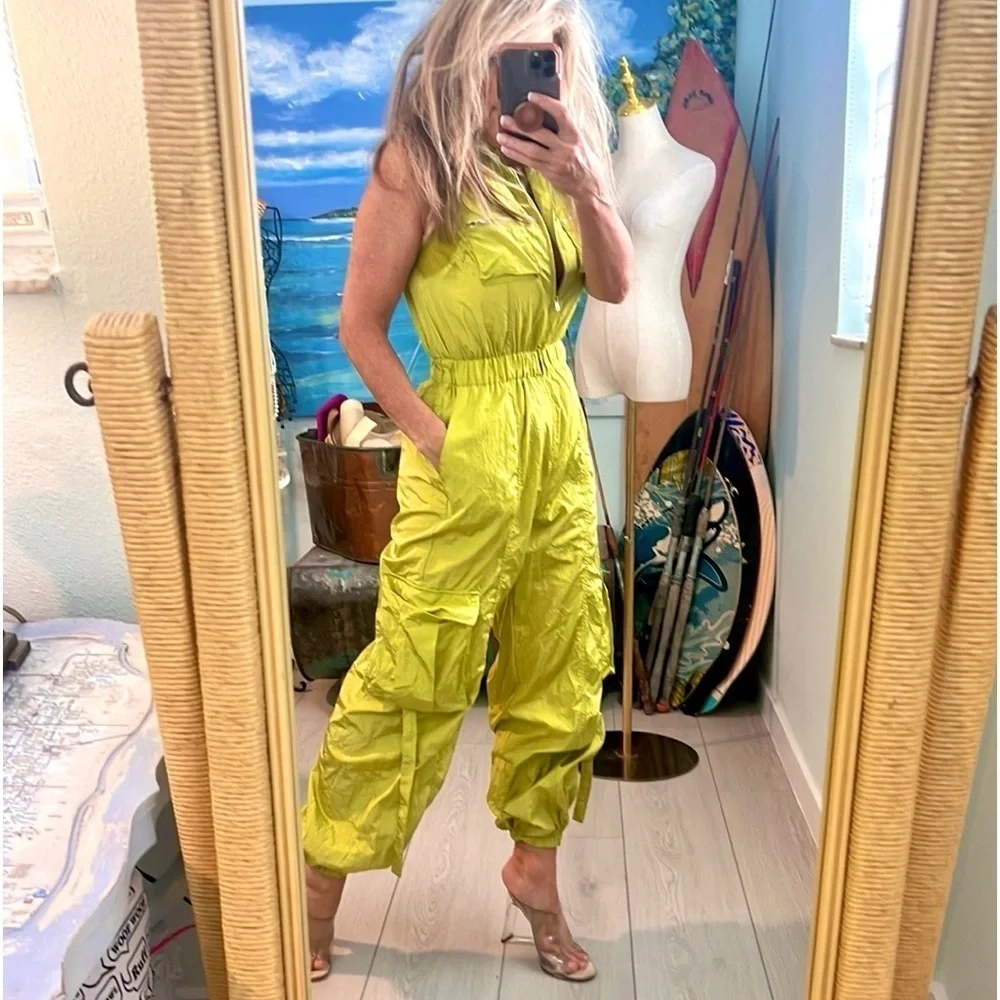 21, AWESOME,FUNKY & Vibrant Green,Woven Cargo JUMPSUIT,Excellent Cond,Size S